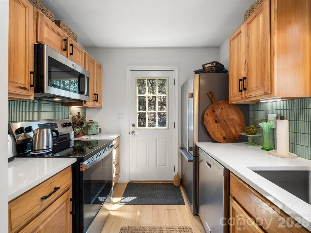 31 Elseetos Drive Brevard, NC 28712