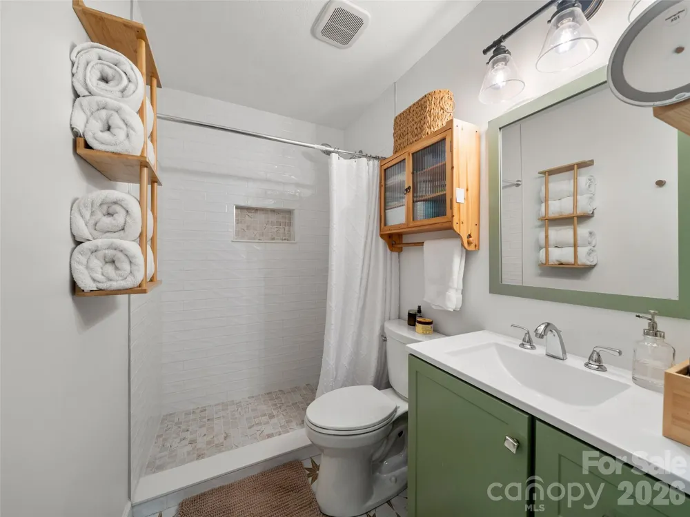 31 Elseetos Drive Brevard, NC 28712