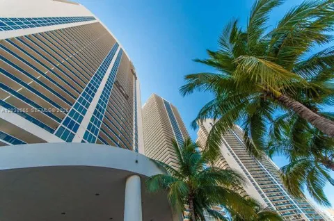 1800 S Ocean Dr #3103
