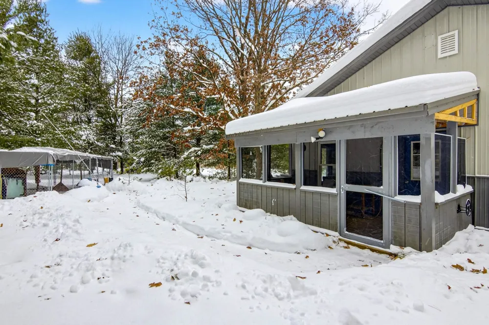 11775 Country Acres Drive Grant Township, MI 49643