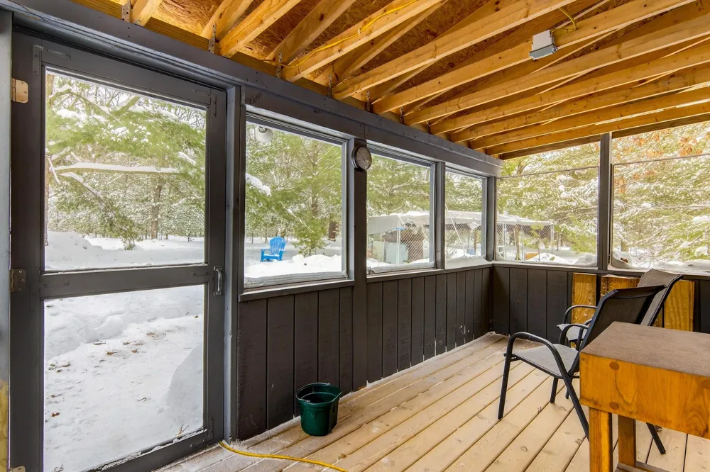 11775 Country Acres Drive Grant Township, MI 49643
