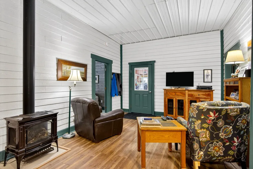 11775 Country Acres Drive Grant Township, MI 49643