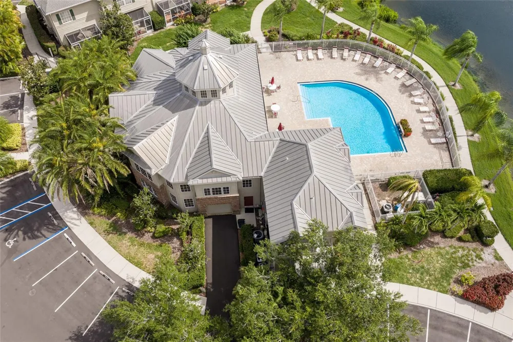 7633 PLANTATION CIRCLE #7633 University Park, FL 34201