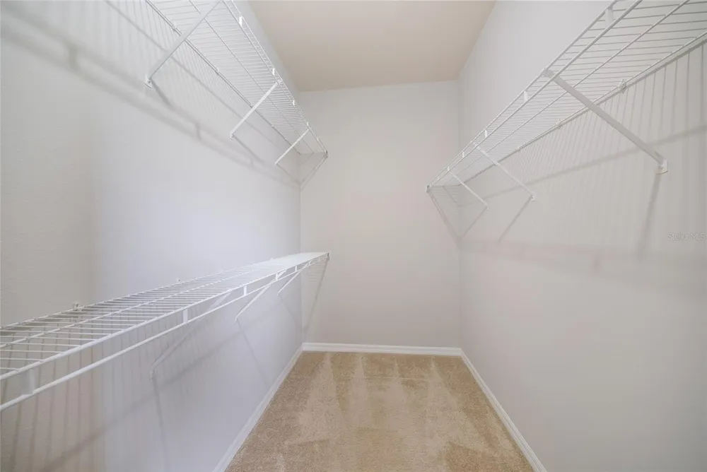 7633 PLANTATION CIRCLE #7633 University Park, FL 34201