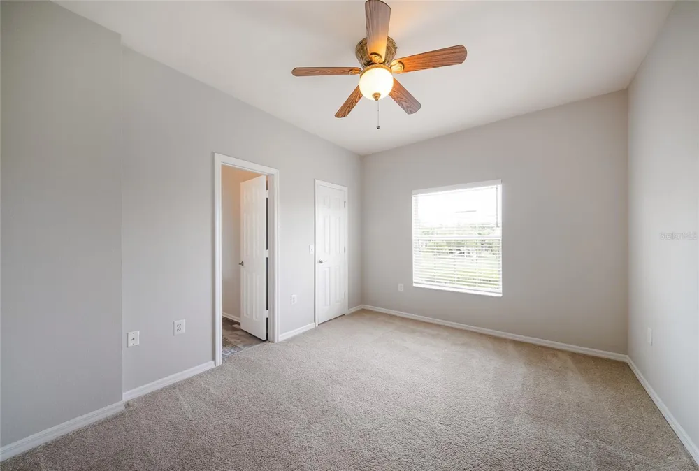 7633 PLANTATION CIRCLE #7633 University Park, FL 34201