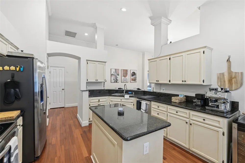 12329 GLENFIELD AVENUE Tampa, FL 33626