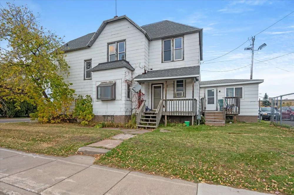 1028 Banks Avenue Superior, WI 54880