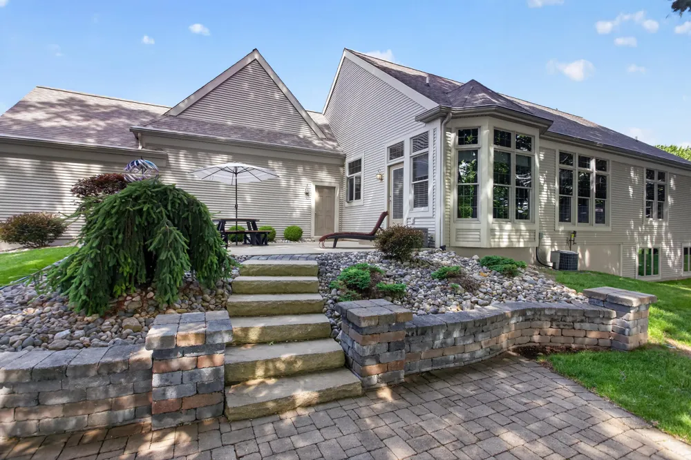 4215 Aspen Way Jackson, MI 49201