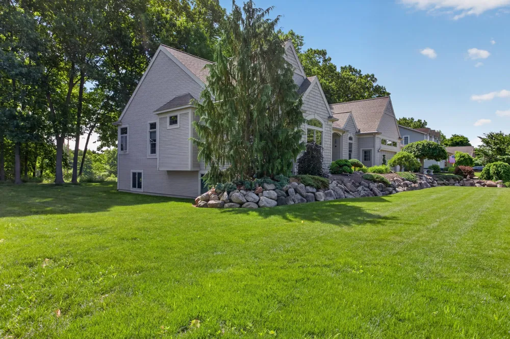 4215 Aspen Way Jackson, MI 49201