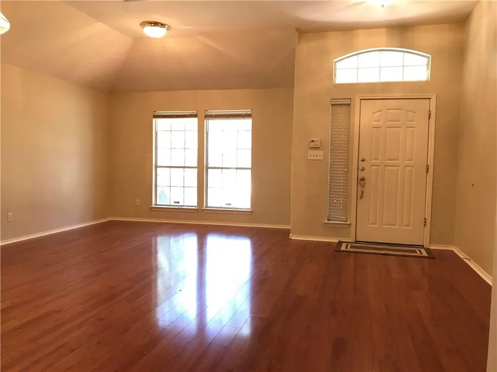 10309 Broomflower Drive Austin, TX 78739