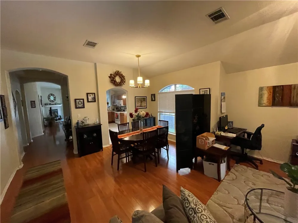10309 Broomflower Drive Austin, TX 78739