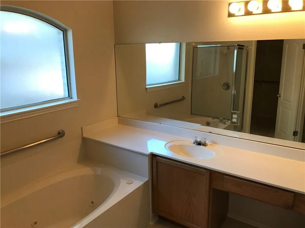 10309 Broomflower Drive Austin, TX 78739