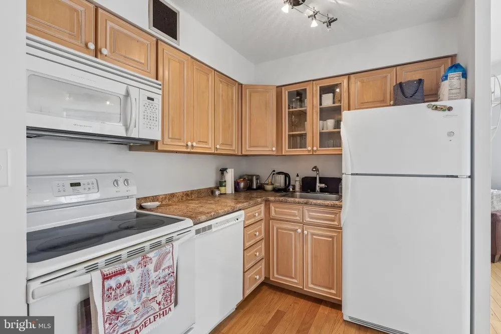 1420 LOCUST STREET #17B Philadelphia, PA 19102