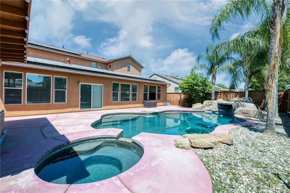 5797 W Indianapolis Fresno, CA 93722