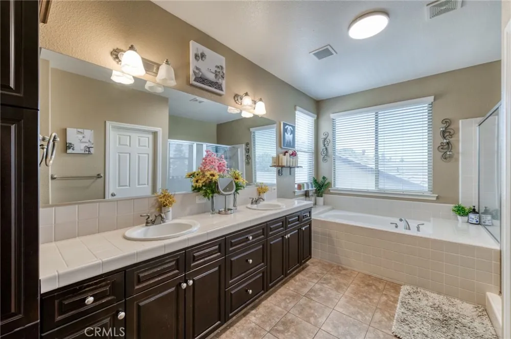 5797 W Indianapolis Fresno, CA 93722
