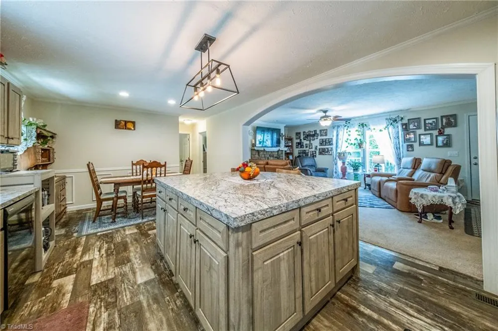 8955 Dennis Road Germanton, NC 27019