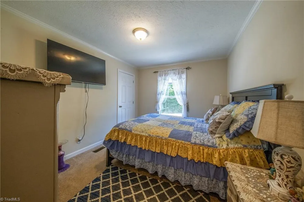 8955 Dennis Road Germanton, NC 27019