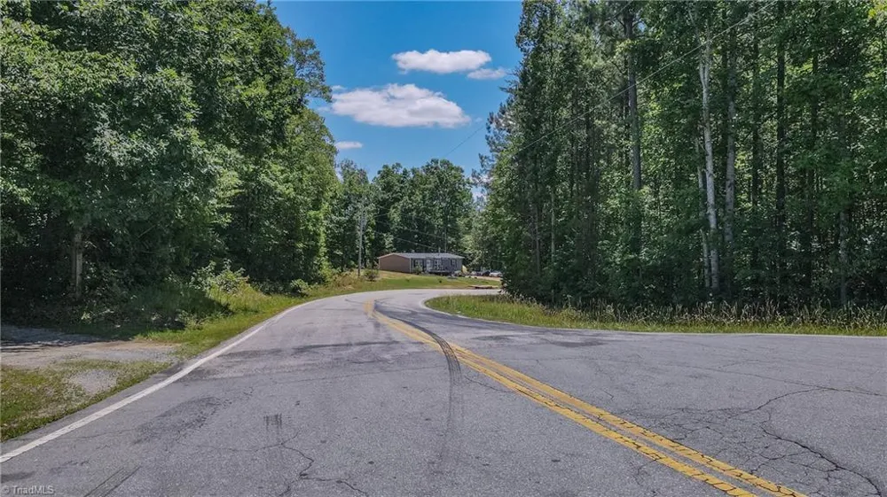 8955 Dennis Road Germanton, NC 27019