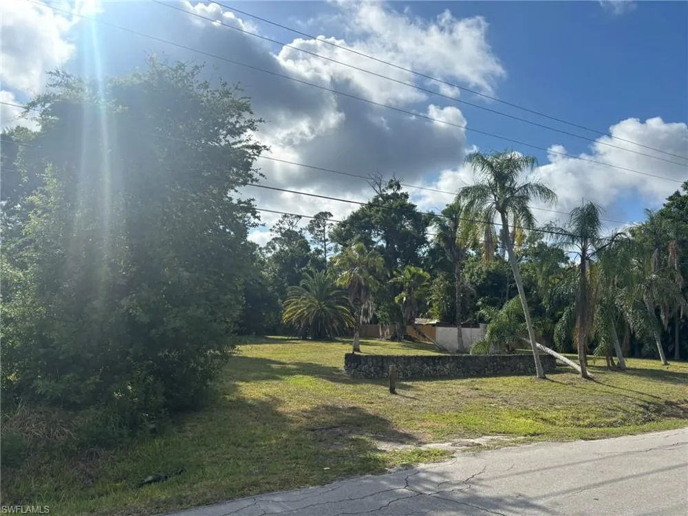 2948 Garden Street North Fort Myers, FL 33917
