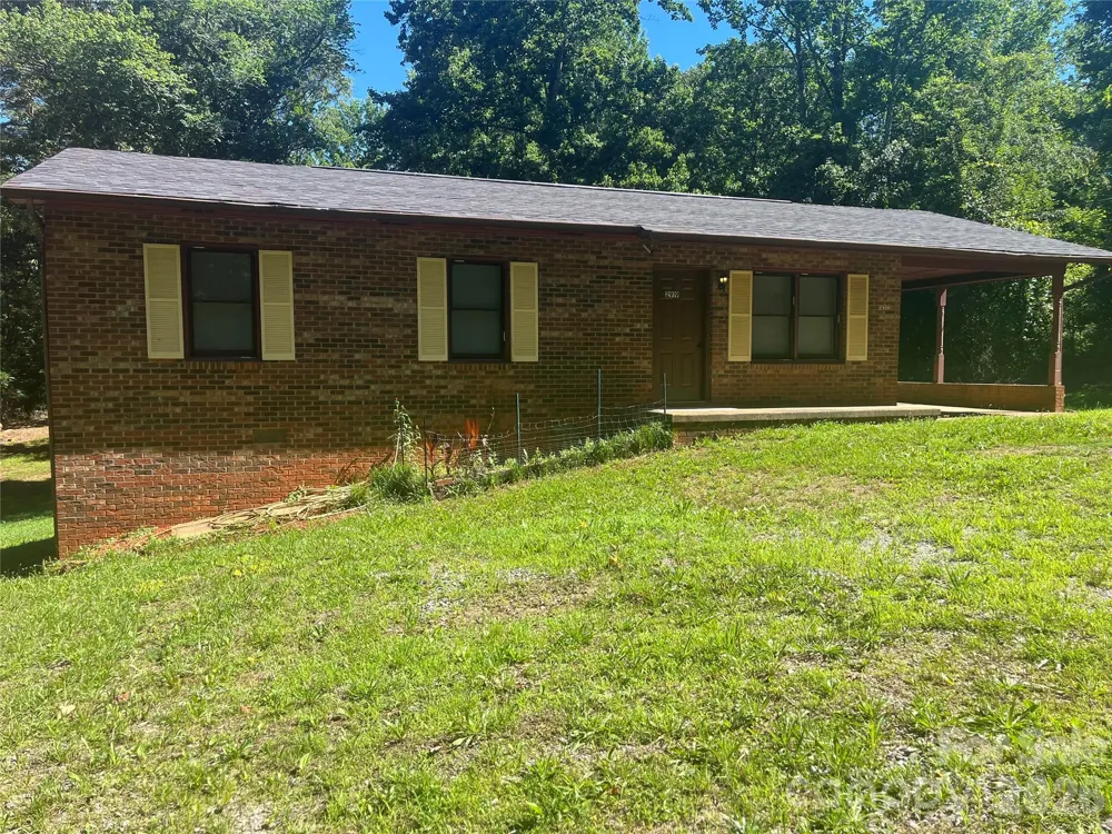 2919 Shell Avenue Valdese, NC 28690