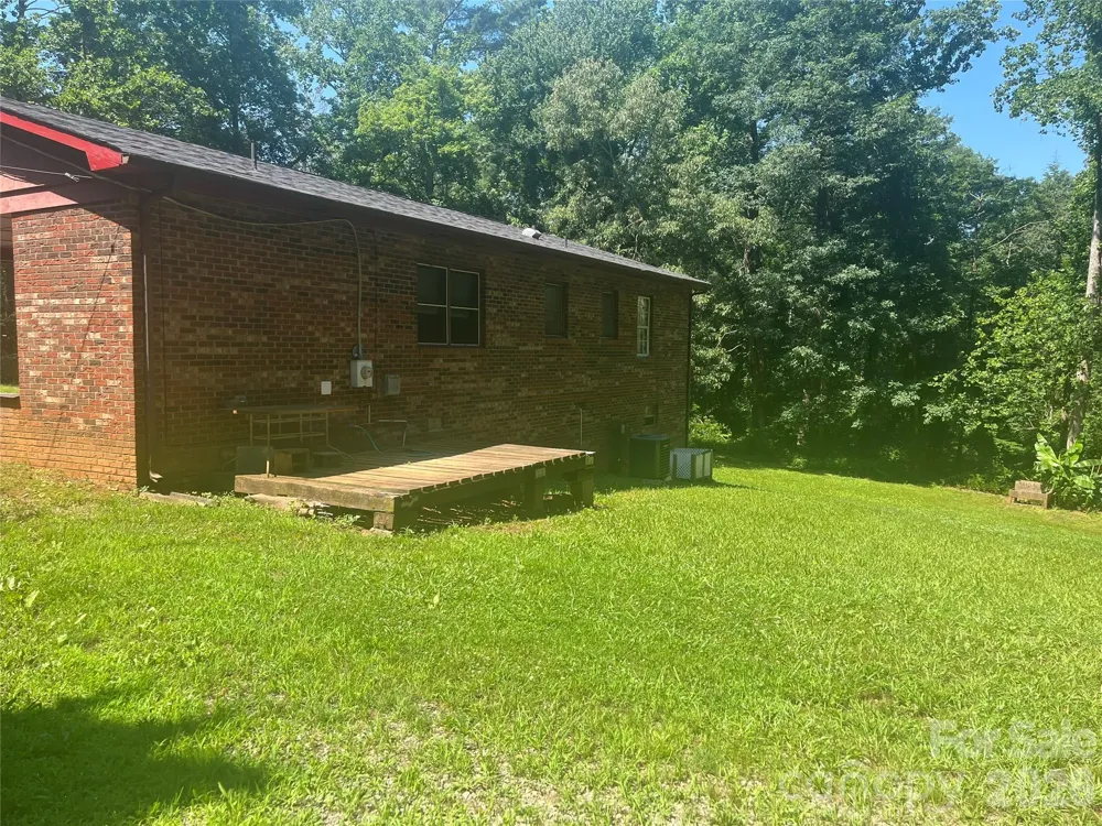 2919 Shell Avenue Valdese, NC 28690