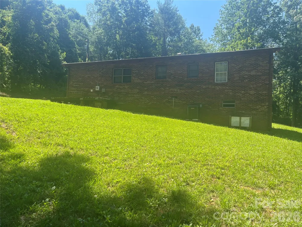 2919 Shell Avenue Valdese, NC 28690