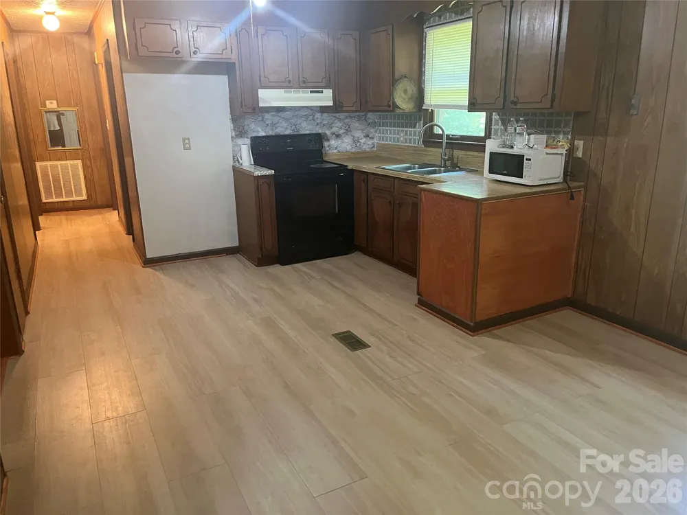 2919 Shell Avenue Valdese, NC 28690