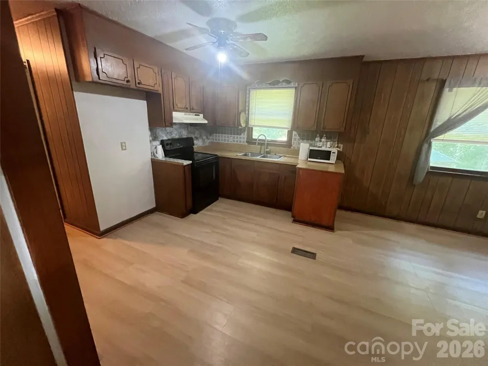 2919 Shell Avenue Valdese, NC 28690