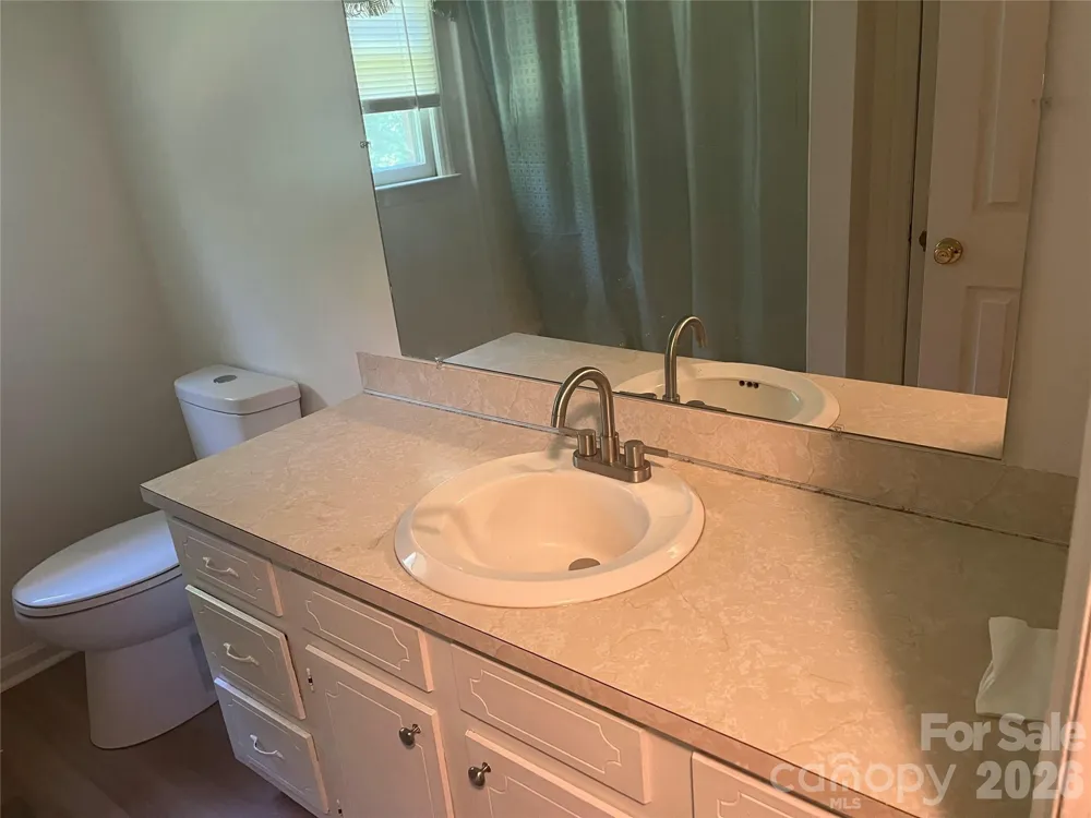 2919 Shell Avenue Valdese, NC 28690
