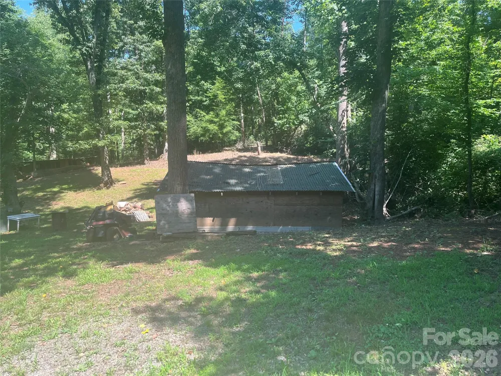 2919 Shell Avenue Valdese, NC 28690