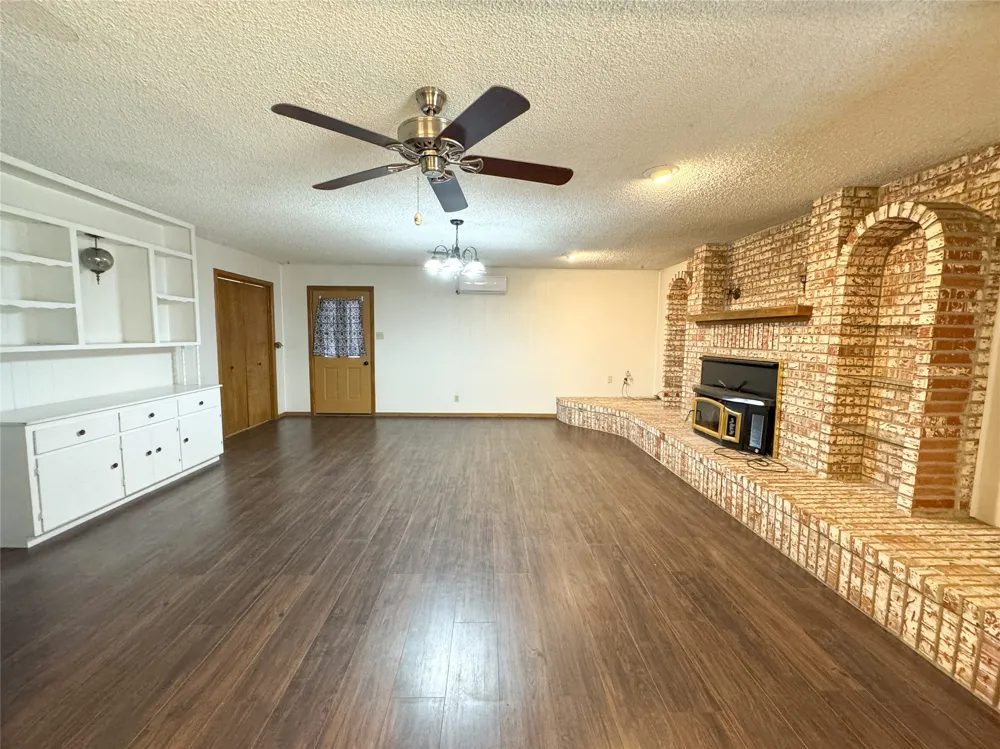103 5th Street Rule, TX 79547