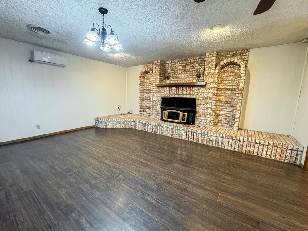 103 5th Street Rule, TX 79547