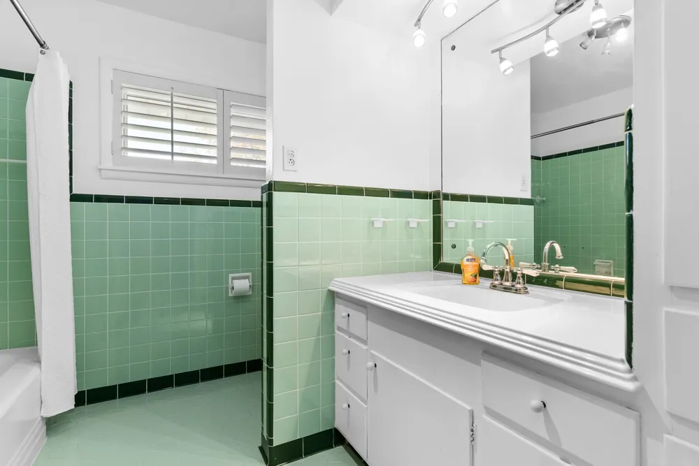 708 W North Avenue Lampasas, TX 76550