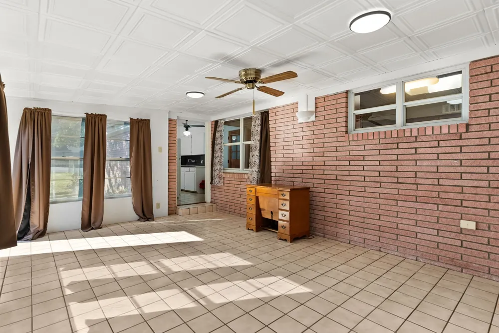 708 W North Avenue Lampasas, TX 76550