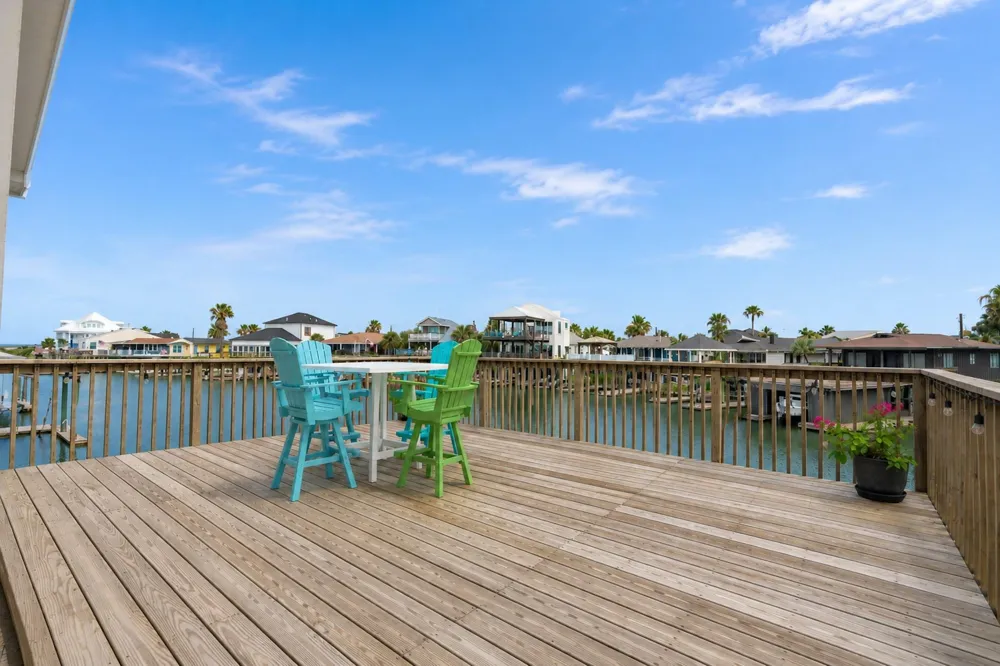 16602 Bahama Way Jamaica Beach, TX 77554