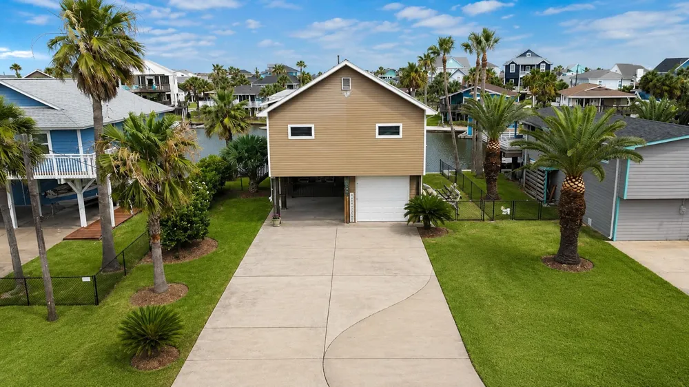 16602 Bahama Way Jamaica Beach, TX 77554