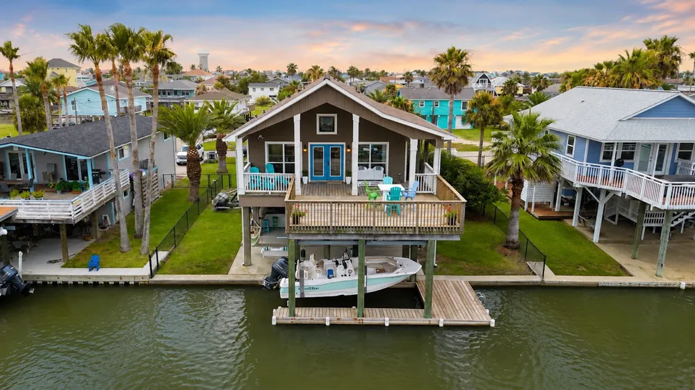 16602 Bahama Way Jamaica Beach, TX 77554