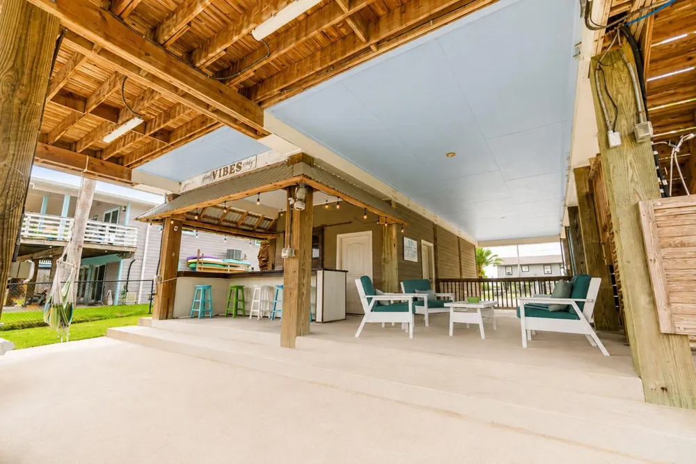 16602 Bahama Way Jamaica Beach, TX 77554