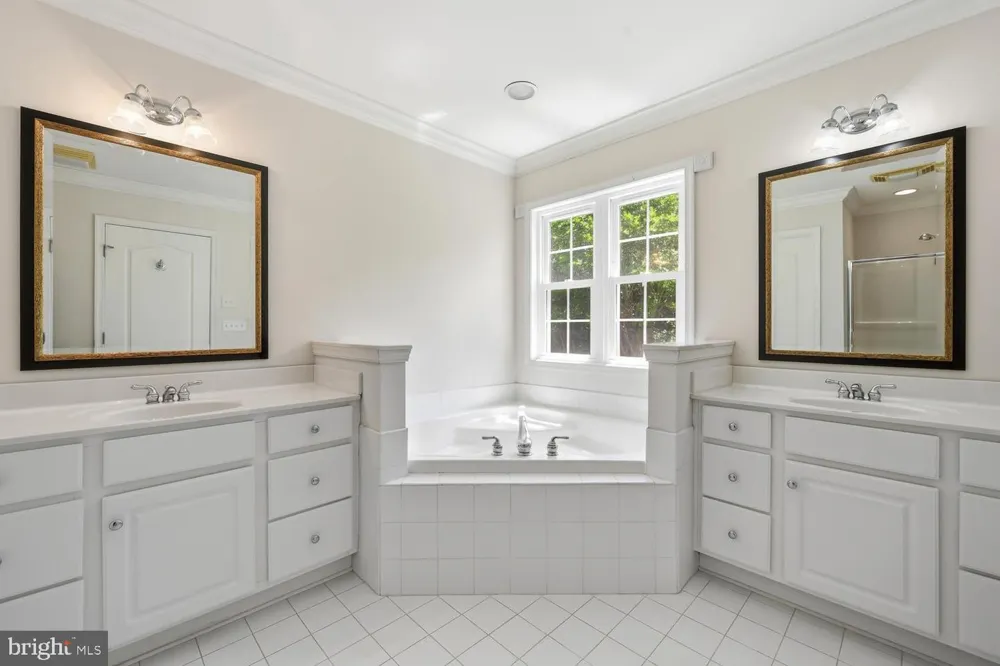29152 HOLLY ROAD Easton, MD 21601