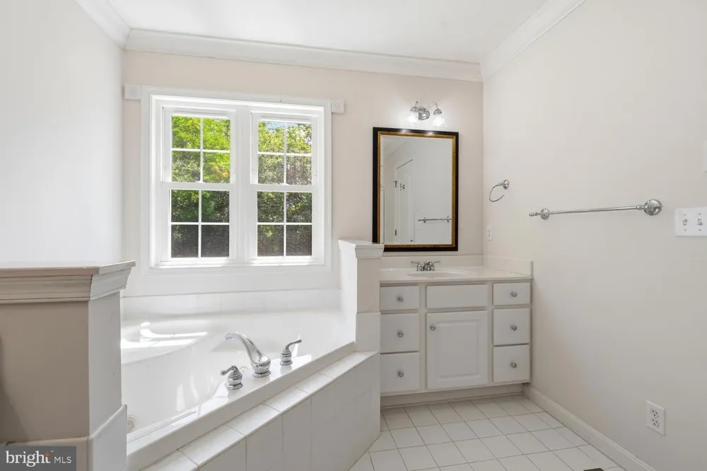 29152 HOLLY ROAD Easton, MD 21601