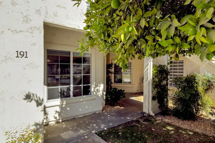 191 Desert Falls Drive E Palm Desert, CA 92211