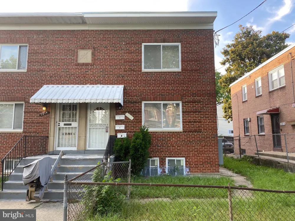 1216 SAVANNAH PLACE SE Washington, DC 20032