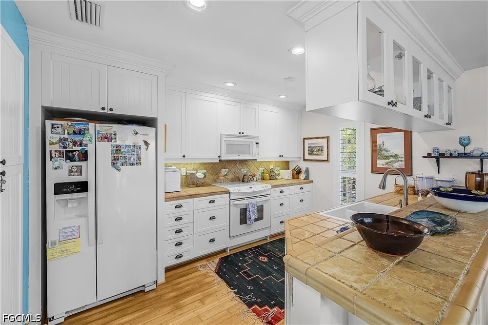 Useppa Island #Unit B Useppa Island, FL 33921