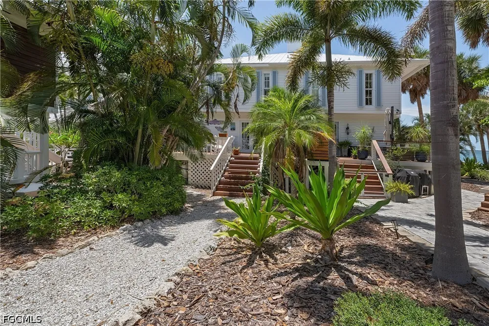 Useppa Island #Unit B Useppa Island, FL 33921