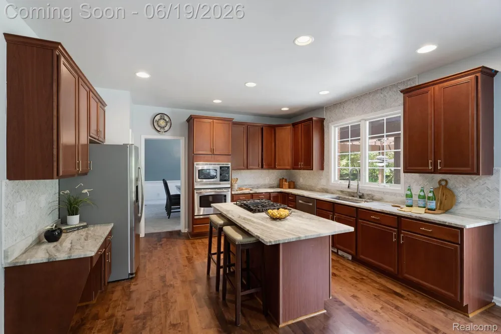 25035 Samoset Court Novi City, MI 48374