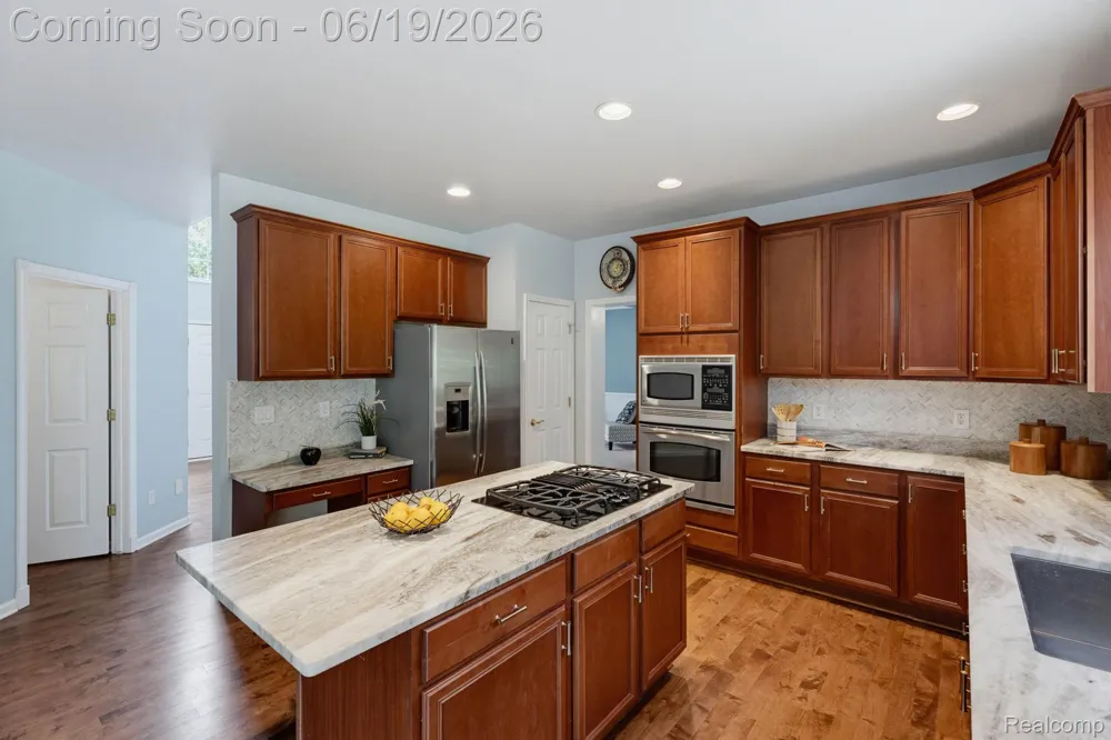 25035 Samoset Court Novi City, MI 48374