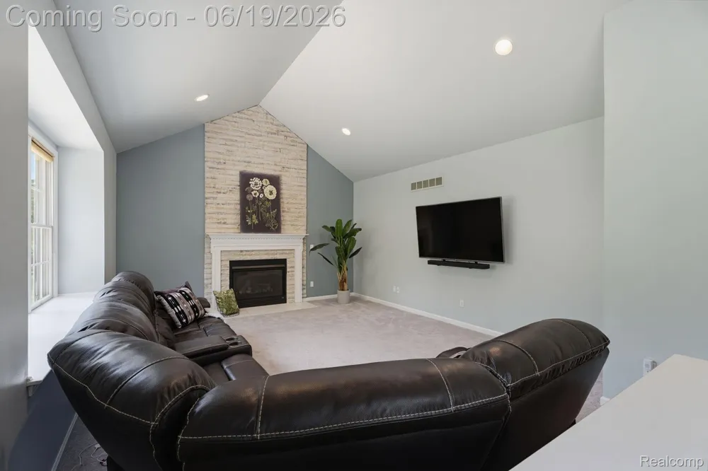 25035 Samoset Court Novi City, MI 48374