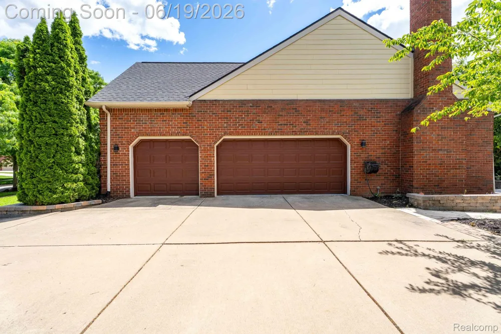 25035 Samoset Court Novi City, MI 48374