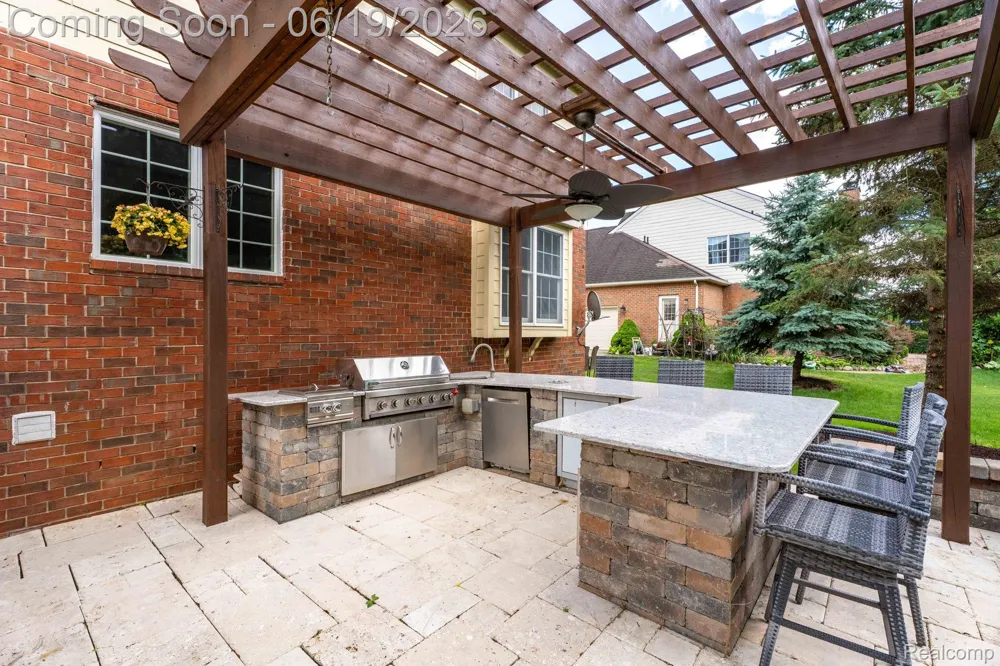 25035 Samoset Court Novi City, MI 48374