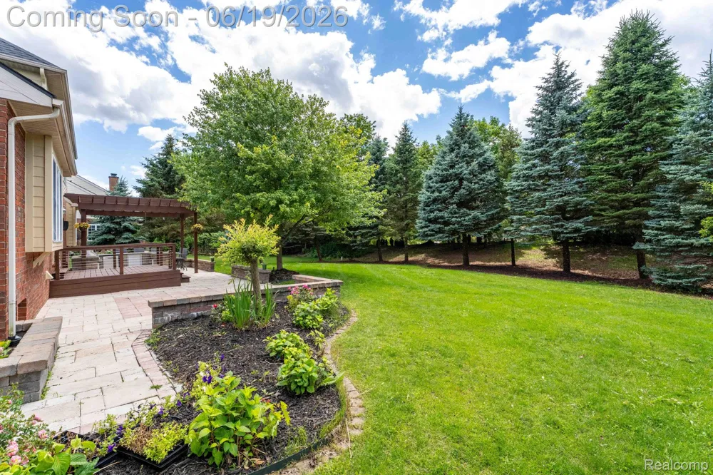 25035 Samoset Court Novi City, MI 48374